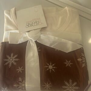 New soft Gilligan & O'malley Sleepwear Set small